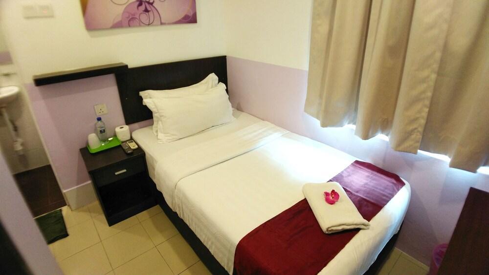 Apple 1 Hotel Superior Bayan Lepas Exterior foto