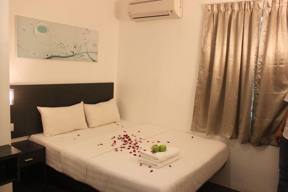 Apple 1 Hotel Superior Bayan Lepas Exterior foto