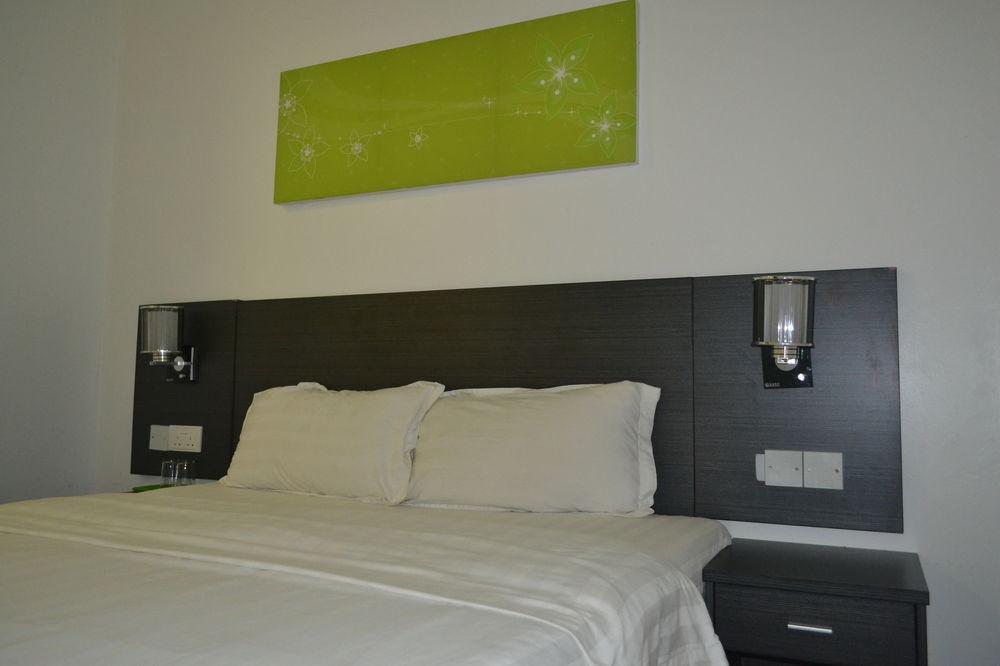 Apple 1 Hotel Superior Bayan Lepas Exterior foto