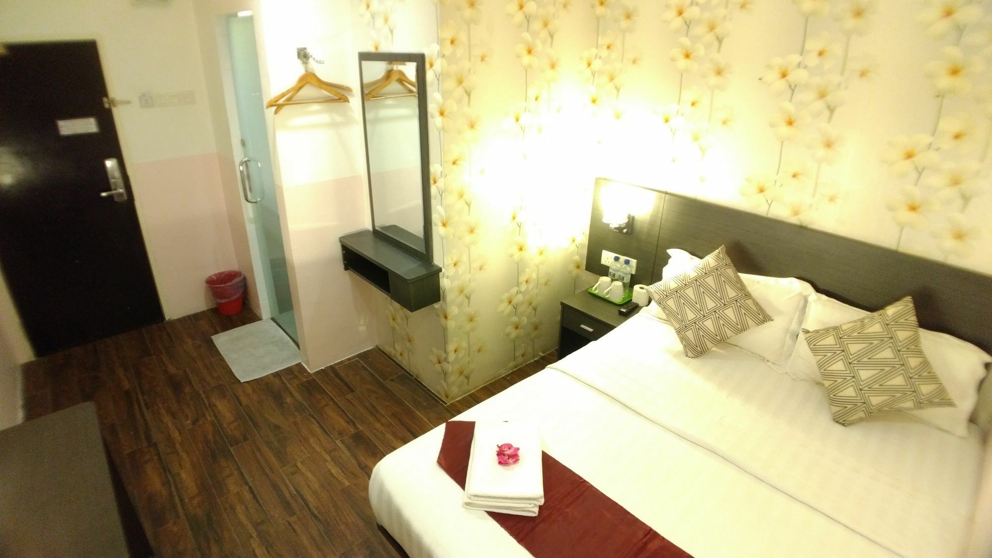 Apple 1 Hotel Superior Bayan Lepas Exterior foto