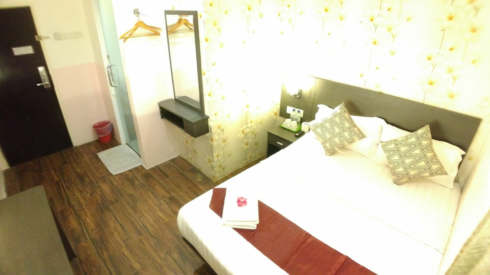 Apple 1 Hotel Superior Bayan Lepas Exterior foto